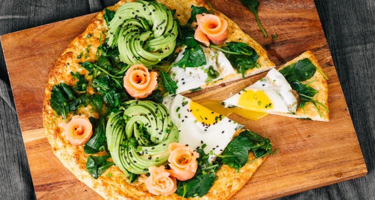 avocado breakfast pizza
