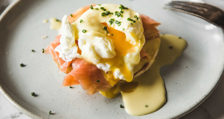 salmon eggs benedict